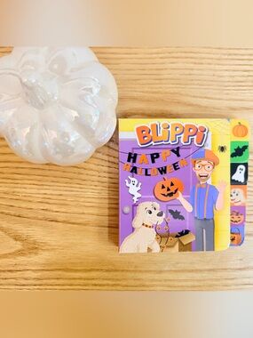 🌿10/$25 • Blippi Happy Halloween Boardbook